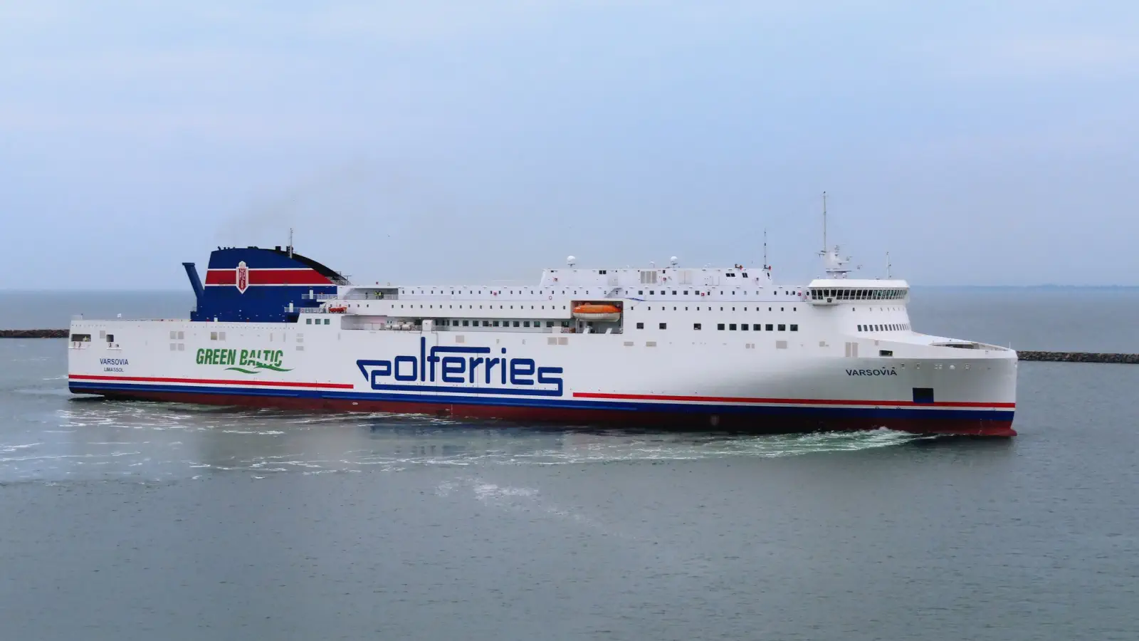 Die Fähre Varsovia von Polferries.
