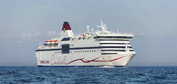 Die Fähre Cinderella von Viking Line. Hier noch im weißen Kleid. Inzwischen ist sie auch im typischen Rot der Viking Line Fähren unterwegs.