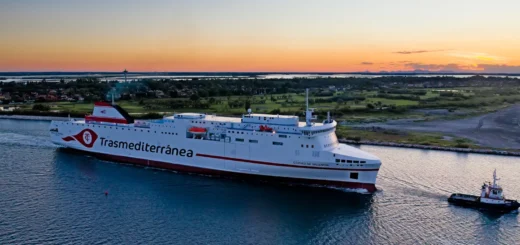 Das Fährschiff CIUDAD DE VALENCIA wird von Balearia an DFDS verchartert.