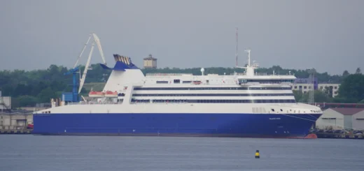 Die Fähre Superspeed IX (ehemals Atlantic Vision) liegt ebenfalls im Hafen Tallinn.